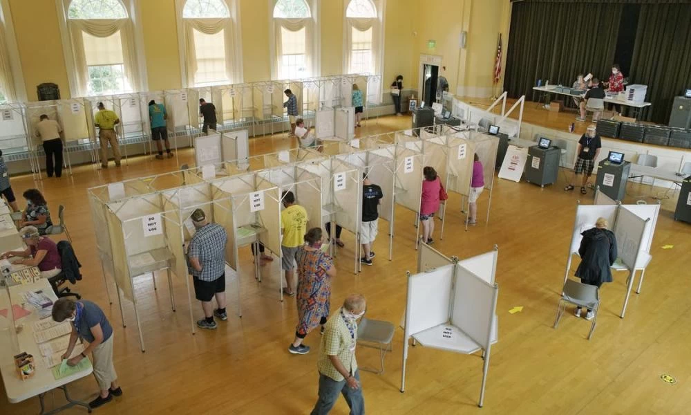 Ρεκόρ συμμέτοχής: Δεκαπλάσιες οι επιστολικές ψήφοι στις ΗΠΑ από το 2016
